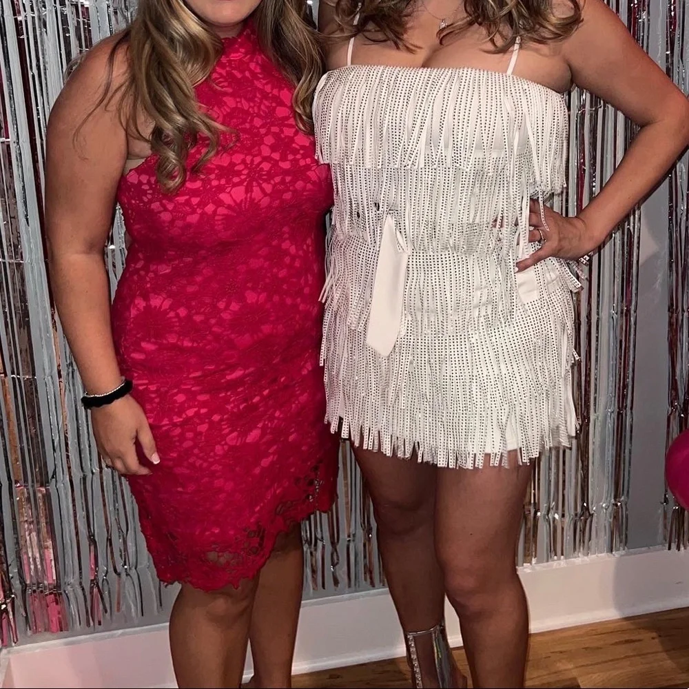 Guipure Lace Zipper Back Halter Neck Bodycon Dress - Picture 3 of 6